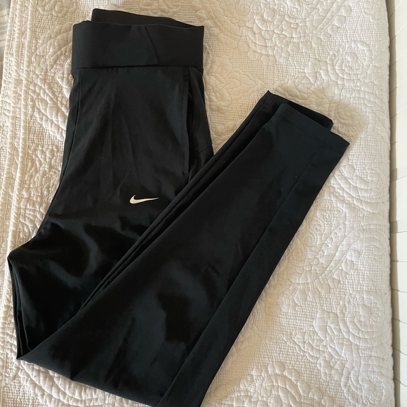 Nike Joggers - Picture 9 of 9